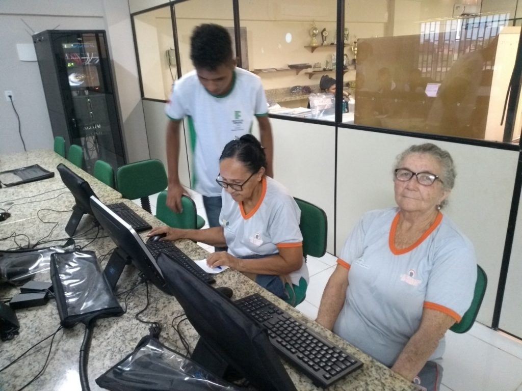 Instrutor De Informática Para Idosos